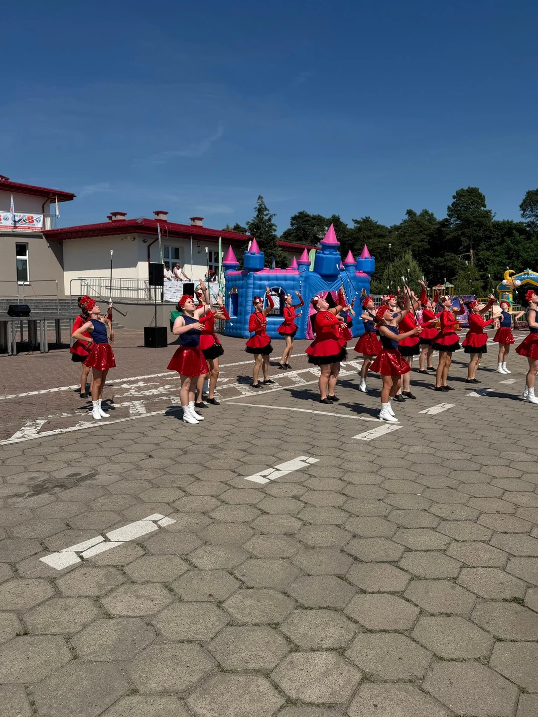 Pan Ząbek zagości w Piaskach z wielką gwiazdorską oprawą — zdjęcie 38