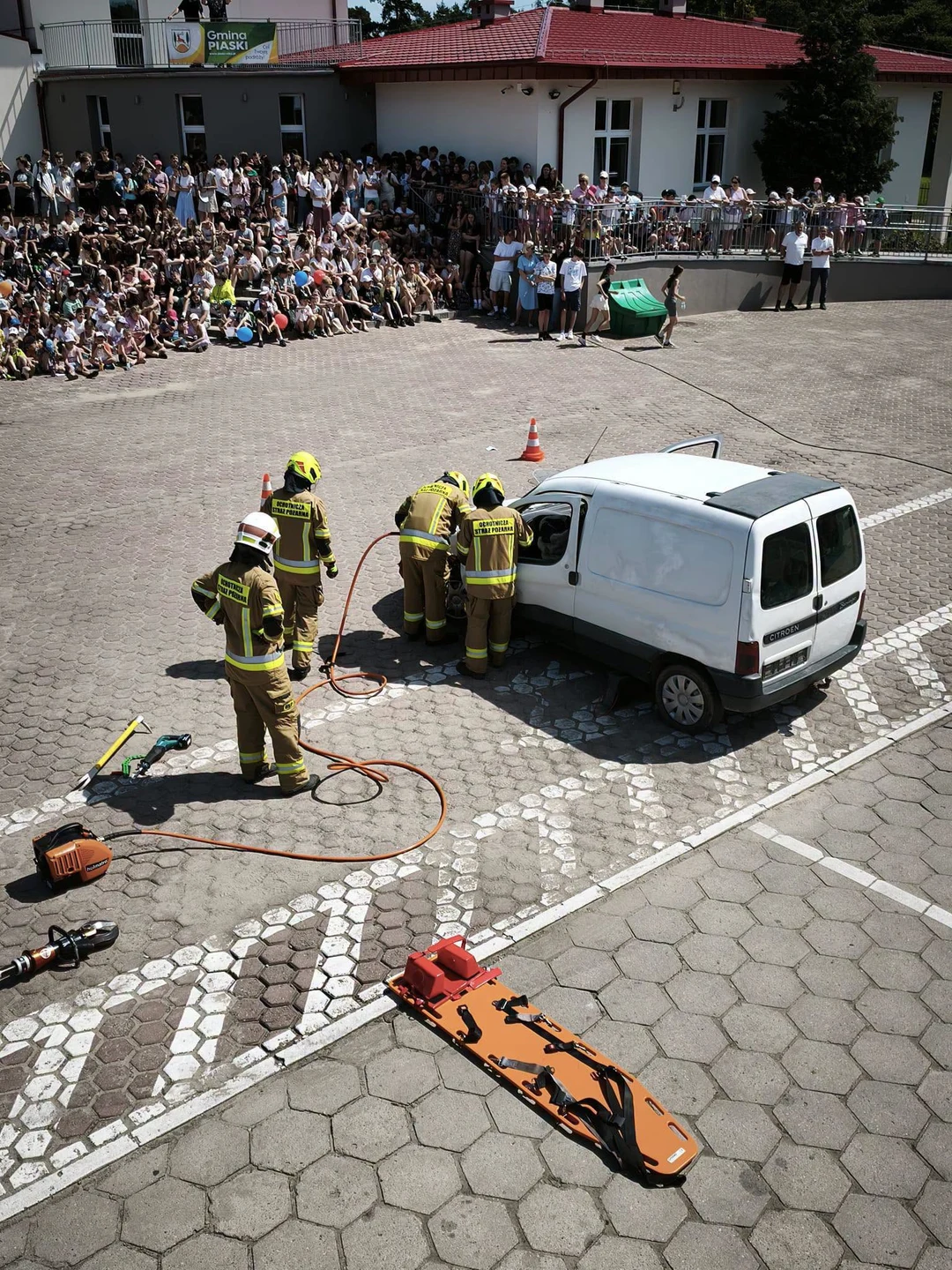Dzień Bezpieczeństwa przy SP im. Mikołaja Kopernika w Piaskach — zdjęcie 8