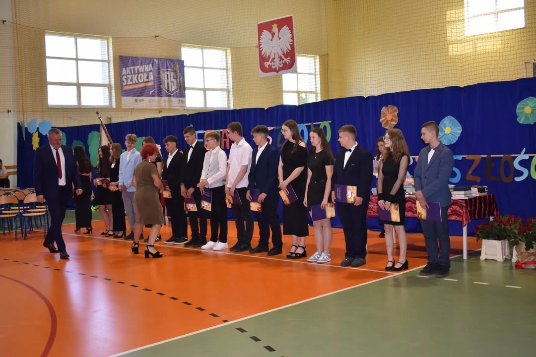 Szkoła Podstawowa w Bodzewie pożegnała rok szkolny i absolwentów — zdjęcie 9
