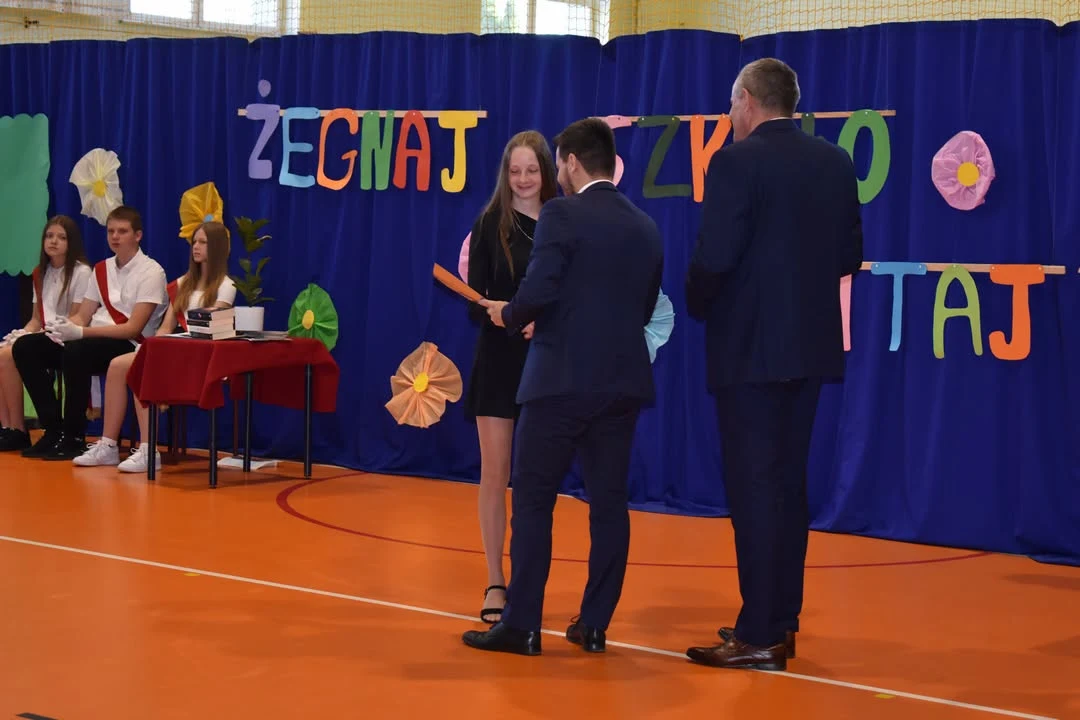 Szkoła Podstawowa w Bodzewie pożegnała rok szkolny i absolwentów — zdjęcie 14