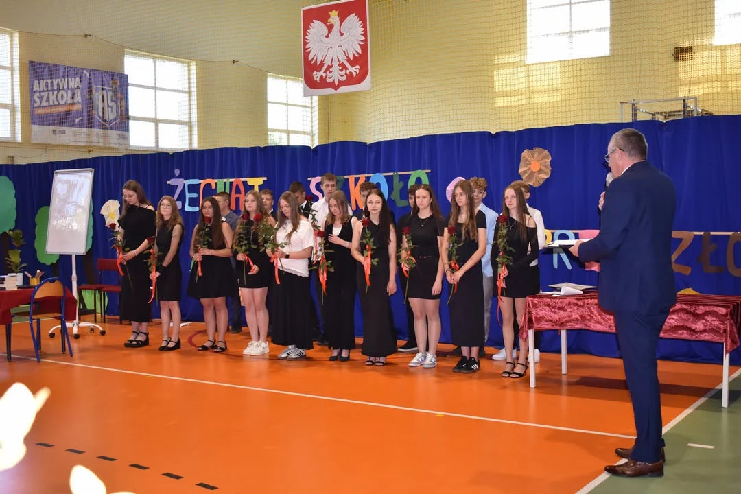 Szkoła Podstawowa w Bodzewie pożegnała rok szkolny i absolwentów — zdjęcie 22