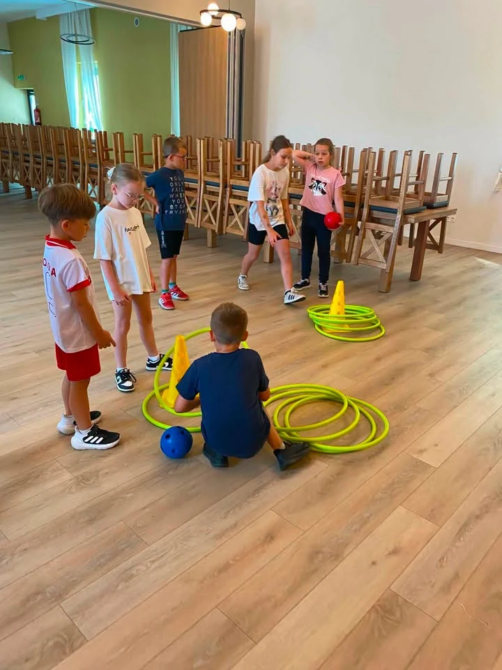 Zvvinna Akademia Ruchu bawiła się sportowo w Bodzewie — zdjęcie 8