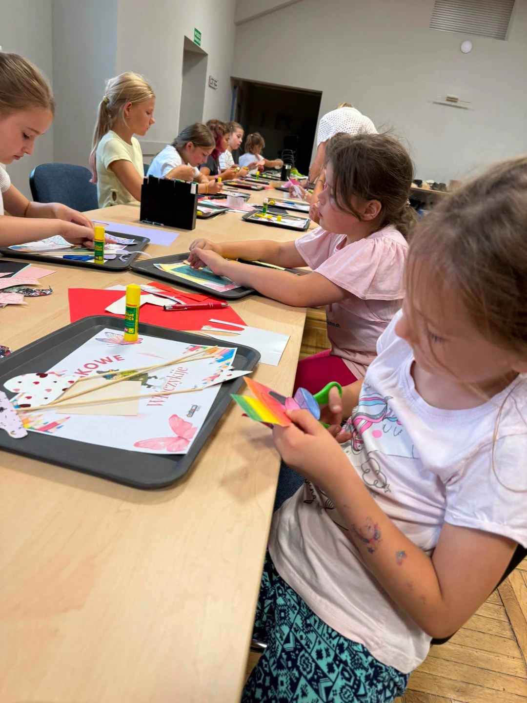 Francja Elegancja w Centrum Kultury i Bibliotece w Piaskach — zdjęcie 17