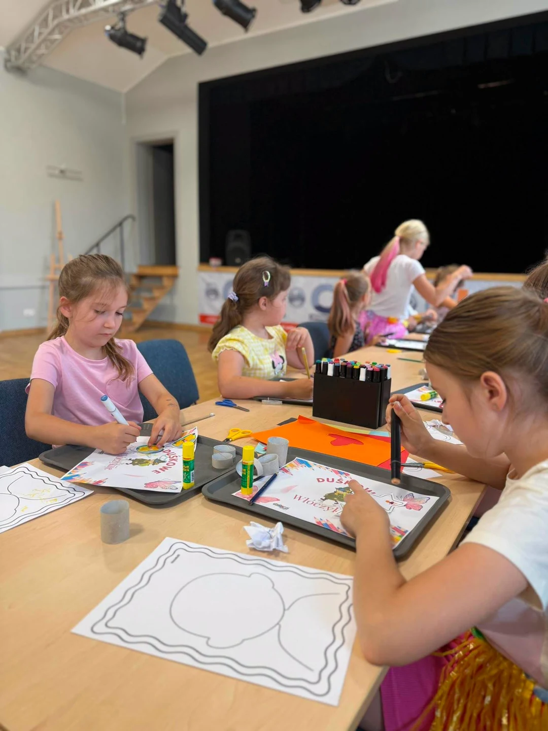 Zwiedzaj świat bez wyjazdu – animacje i kultura w Piaskach — zdjęcie 10